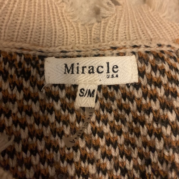 Cheetah Print Ripped Sweater - Picture 3 of 3